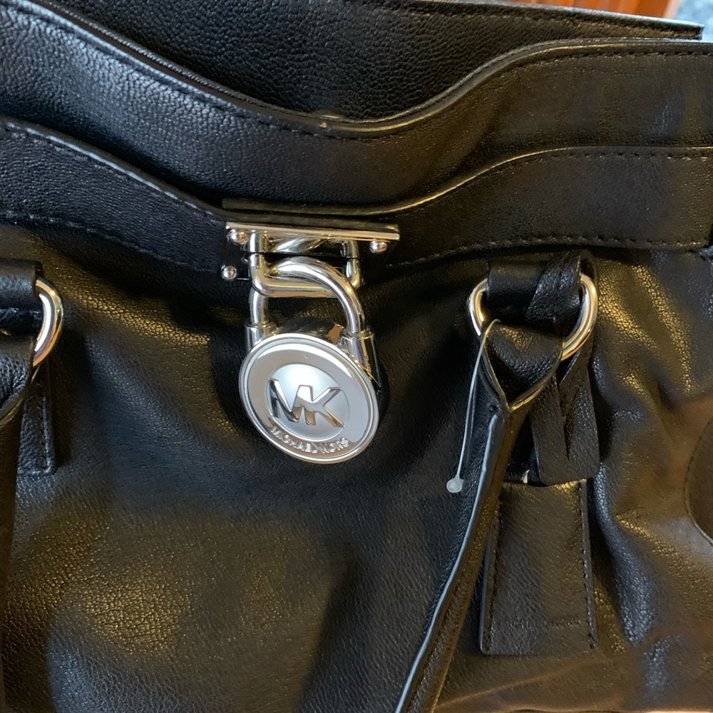 Brand New Micheal Kors Handbag. - Picture 8 of 8